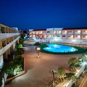 https://estudio-encantador-con-terraza-en-cerca-de-los-cristianos.tenerifehoteles.net